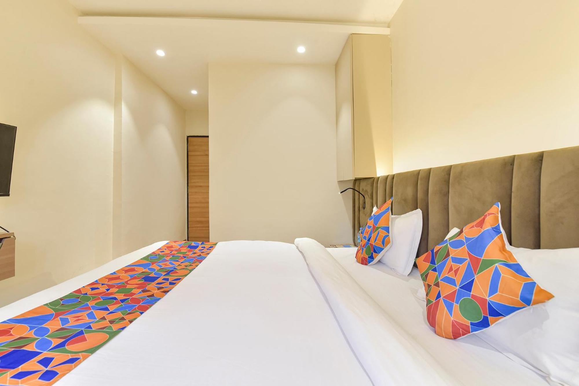 Fabhotel Kesar インドール エクステリア 写真